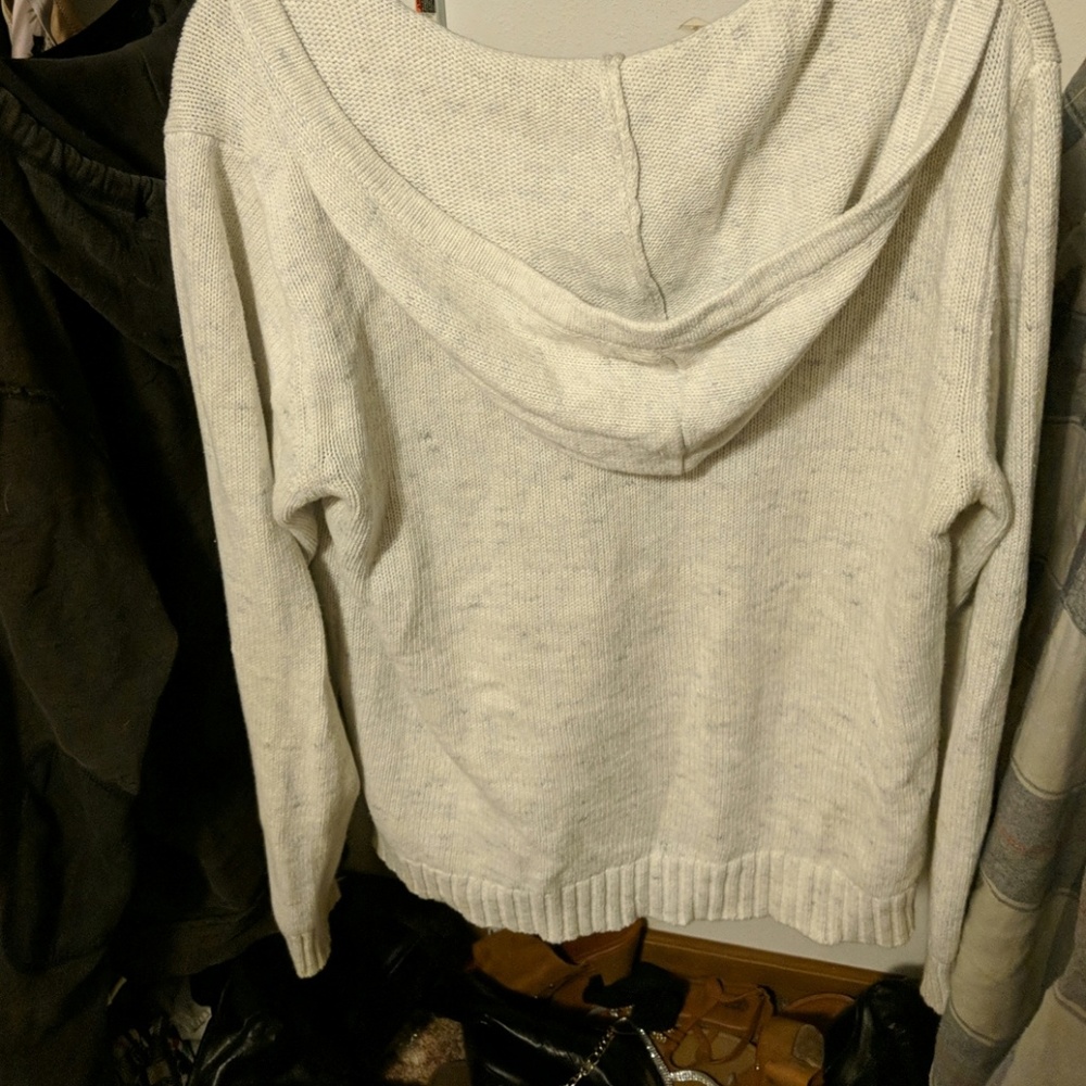 Sweater - Picture 2 of 6